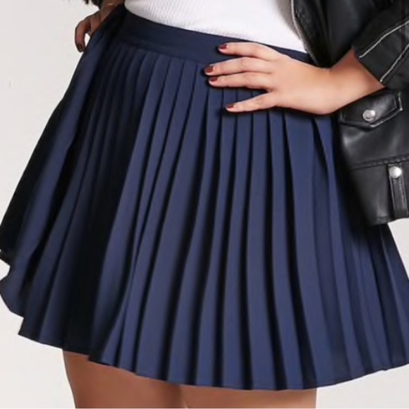 Forever 21 Dresses & Skirts - Forever 21 Navy Blue Tennis Skirt Mini Skirt. New with tags. Size 0X